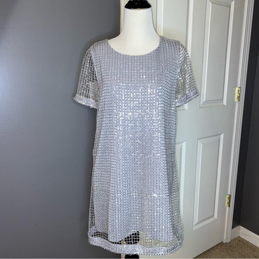 NWOT Gianni Bini Silver Sequin Mesh Short Emma Dress Size Small